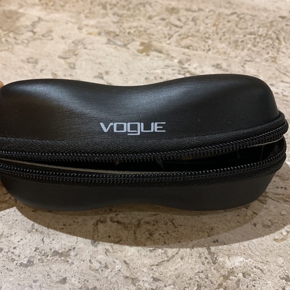Brand new Vogue Polarized sunglasses in case with microfiber cloth - Picture 2 of 6